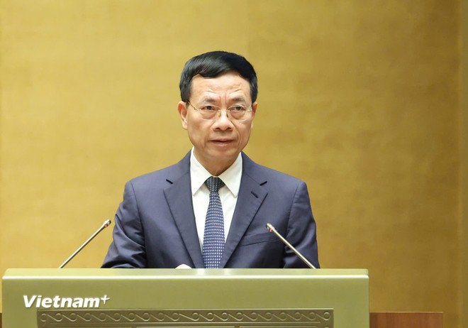 Before the National Assembly proceeded with the vote, Minister of Science and Technology Nguyen Manh Hung, on behalf of the Prime Minister, presented a summary report on the acceptance, revision, and explanation of the draft Law amending and supplementing a number of articles of the Law on Intellectual Property. (Photo: Ministry of Science and Technology) vnp-luat-so-huu-tri-tue-1-4.jpg