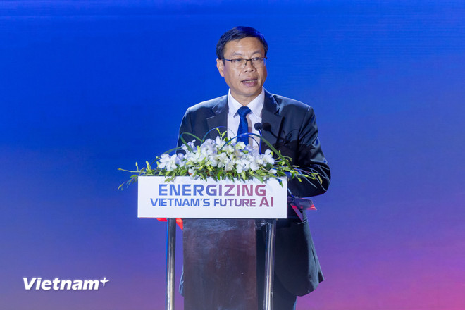 Ông Lê Xuân Định - Thứ trưởng Bộ Khoa học và Công nghệ cho biết, đây là một sự kiện quan trọng đánh dấu một bước tiến mới trong hợp tác công nghệ giữa Việt Nam - Hoa Kỳ trên một lĩnh vực mới mà 2 nước cùng quan tâm. (Ảnh: Minh Sơn/Vietnam+) vnp-qualcomm-vietnam-1-2.jpg