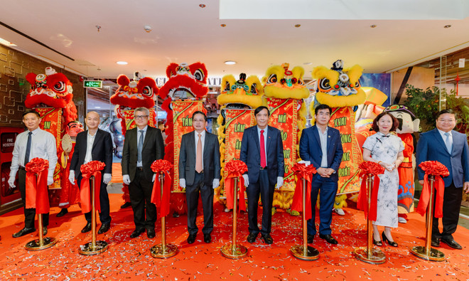 Cắt băng khánh thành CT Innovation Hub. (Ảnh: PV/Vietnam+) hinh-innovation-hub-1.jpg