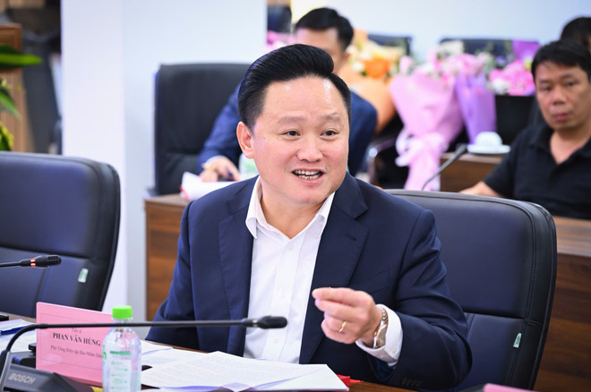 Dr. Phan Van Hung – Stellvertretender Chefredakteur der Zeitung Nhan Dan. (Foto: PV/Vietnam+) z7049149199795-cac56605247fbb1894588597b03678c7.jpg