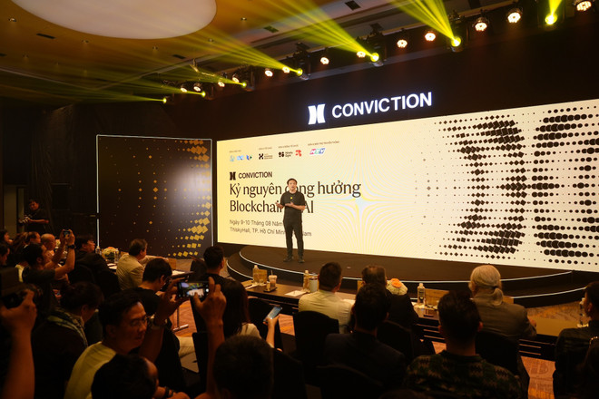Ông Lê Thanh, Phó Chủ tịch Chi hội Blockchain Thành phố Hồ Chí Minh phát biểu tại họp báo. (Ảnh: BTC) dsc09199.jpg