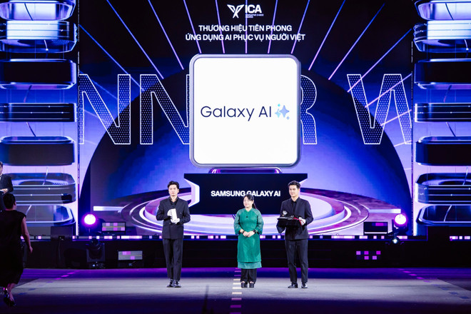 ពានរង្វាន់ Smart Choice Awards ឆ្នាំនេះបានឃើញការកើនឡើងនៃផលិតផលជាច្រើនដែលអនុវត្តបញ្ញាសិប្បនិម្មិត។ (រូបថត៖ PV/Vietnam+) cenr7020.jpg