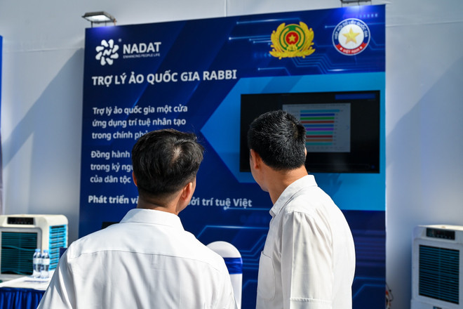 Vietnamesischer Digitalassistent – Begleitung der Verwaltungsreform und Verbesserung des Service für RABBI-Mitglieder. (Foto: Minh Son/Vietnam+) hiep-hoi-du-lieu-22.jpg