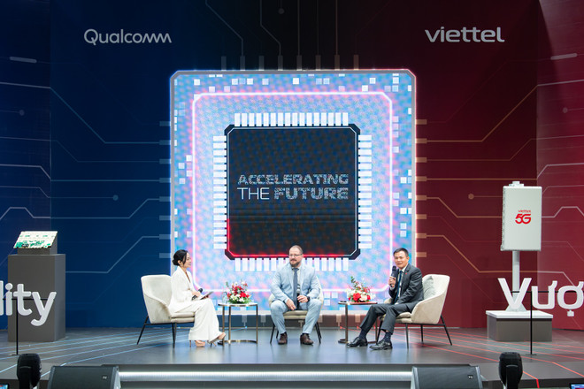 Tổng giám đốc Qualcomm, ông Cristiano Amon đã có buổi chia sẻ với Viettel về xu hướng công nghệ. (Ảnh: Viettel) lanh-dao-hai-tap-doan-viettel-va-qualcomm-da-co-nhung-chia-se-ve-xu-huong-cong-nghe.jpg