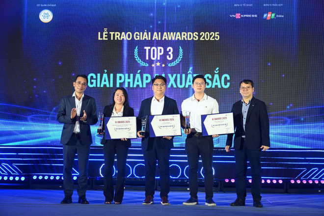 ដំណោះស្រាយ AI ឆ្នើម ដើម្បីផ្តល់កិត្តិយសដល់ដំណោះស្រាយ និងឧបករណ៍ឆ្លាតវៃសិប្បនិម្មិត (AI) ឆ្នើមដែលត្រូវបានបញ្ចប់ និងដាក់ឱ្យប្រើប្រាស់ក្នុងការអនុវត្ត។ (រូបថត៖ PV/Vietnam+) cf95b2e8a9d1238f7ac0.jpg