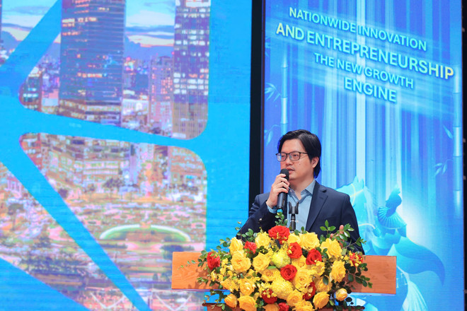 លោក ឡេ ថាញ់ ណាំ - នាយកវិនិយោគ Touchstone Partners នៅវេទិកាគោលនយោបាយជាតិស្តីពីកិច្ចសហប្រតិបត្តិការអន្តរជាតិសម្រាប់ការវិនិយោគលើក្រុមហ៊ុនចាប់ផ្តើមអាជីវកម្មប្រកបដោយភាពច្នៃប្រឌិត។ (រូបថត៖ ហ័ង ហ៊ីវ/VNA) z7322683462729-b9e3c1c6bd0047730f5cbec79127718e.jpg