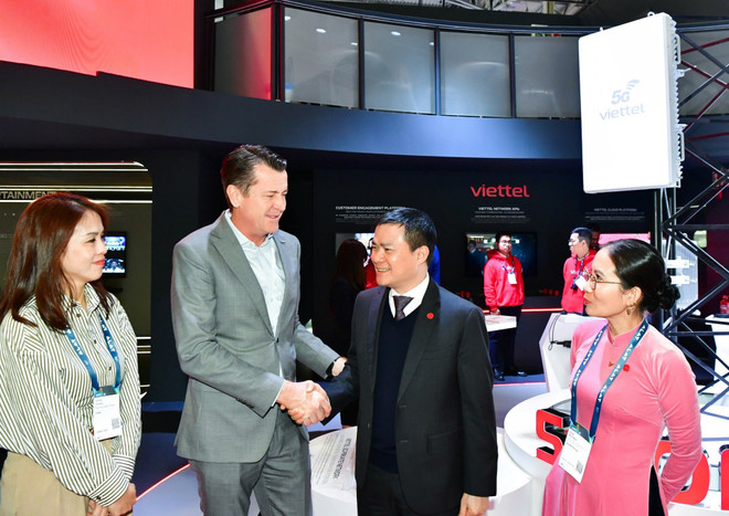 mwc-barcelona-2025-viettel-6.jpg