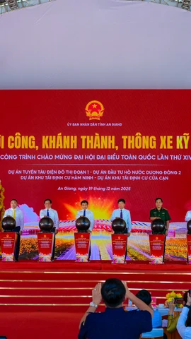 Tuyến tàu điện đô thị (tàu điện nhẹ - LRT) đầu tiên tại Việt Nam vừa chính thức được khởi công tại Phú Quốc. (Ảnh: Minh Sơn/Vietnam+)