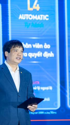 Ông Nguyễn Văn Khoa – Tổng Giám đốc Tập đoàn FPT chia sẻ góc nhìn thực tiễn về cách doanh nghiệp tận dụng trí tuệ nhân tạo (AI) trong quản trị và vận hành. (Ảnh: FPT)