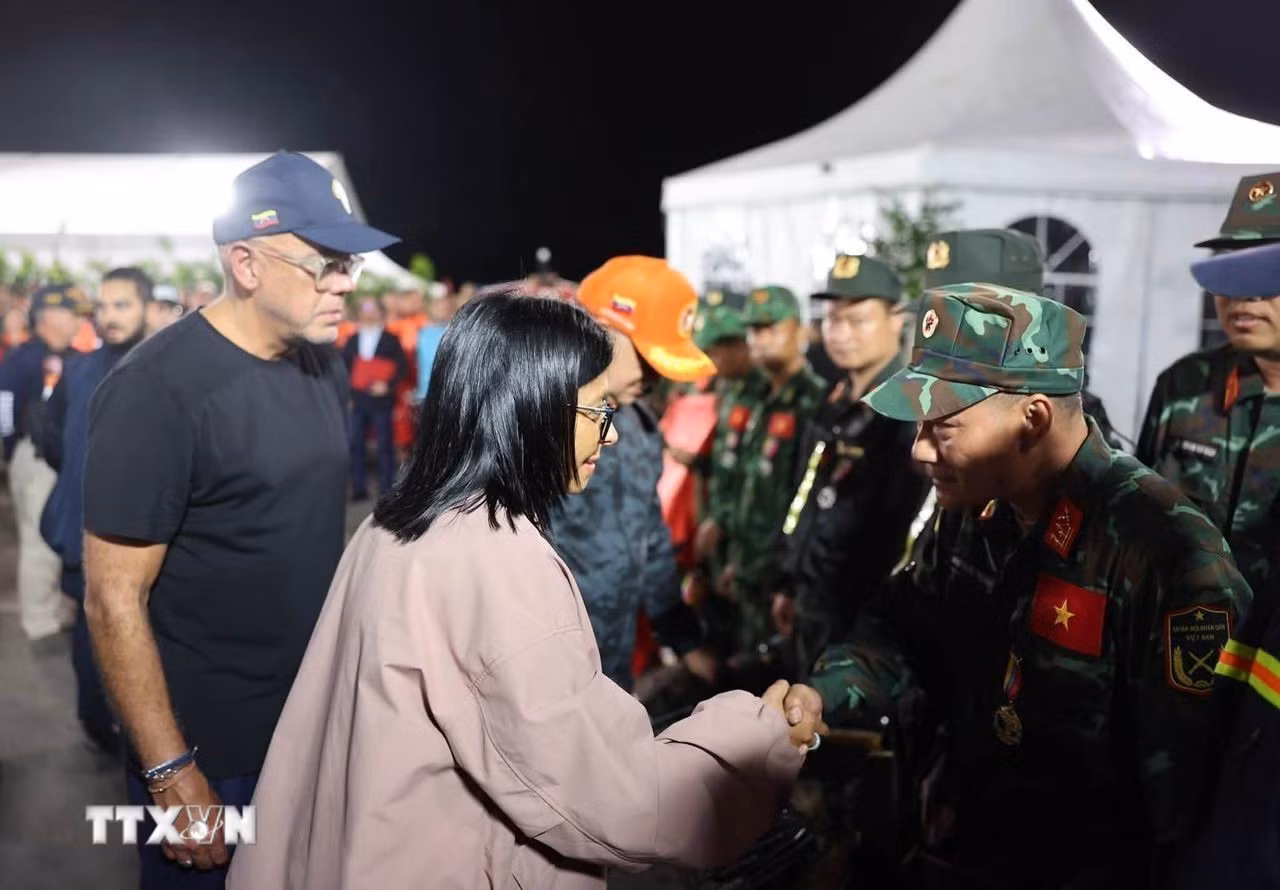 ttxvn-venezuela-vinh-danh-cac-doan-cuu-ho-quoc-te-8866732-2.jpg