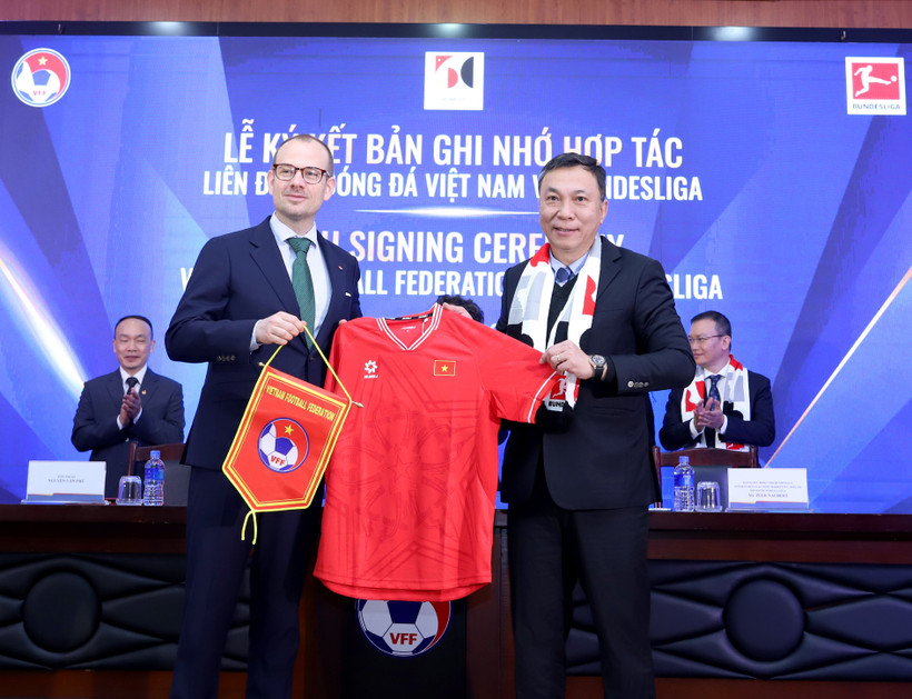 Thỏa thuận hợp tác hướng đến mục tiêu nâng cao chất lượng các Đội tuyển trẻ của Việt Nam. (Ảnh: VFF)