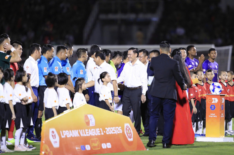 Giải Vô địch Quốc gia V-League duy trì sự hấp dẫn và tính cạnh tranh cao. (Ảnh: VPF)