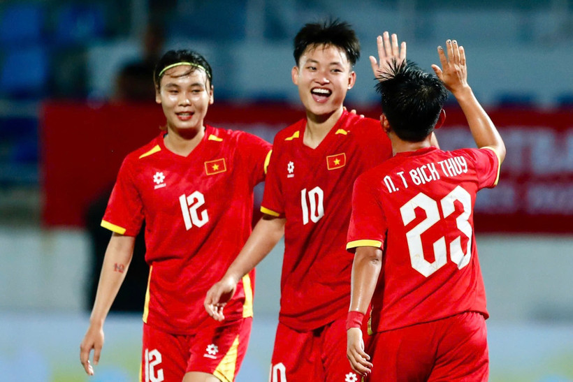 Đội tuyển Nữ Việt Nam giành chiến thắng tưng bừng 7-0 trước Malaysia ở trận ra quân SEA Games 33. (Ảnh: VFF)