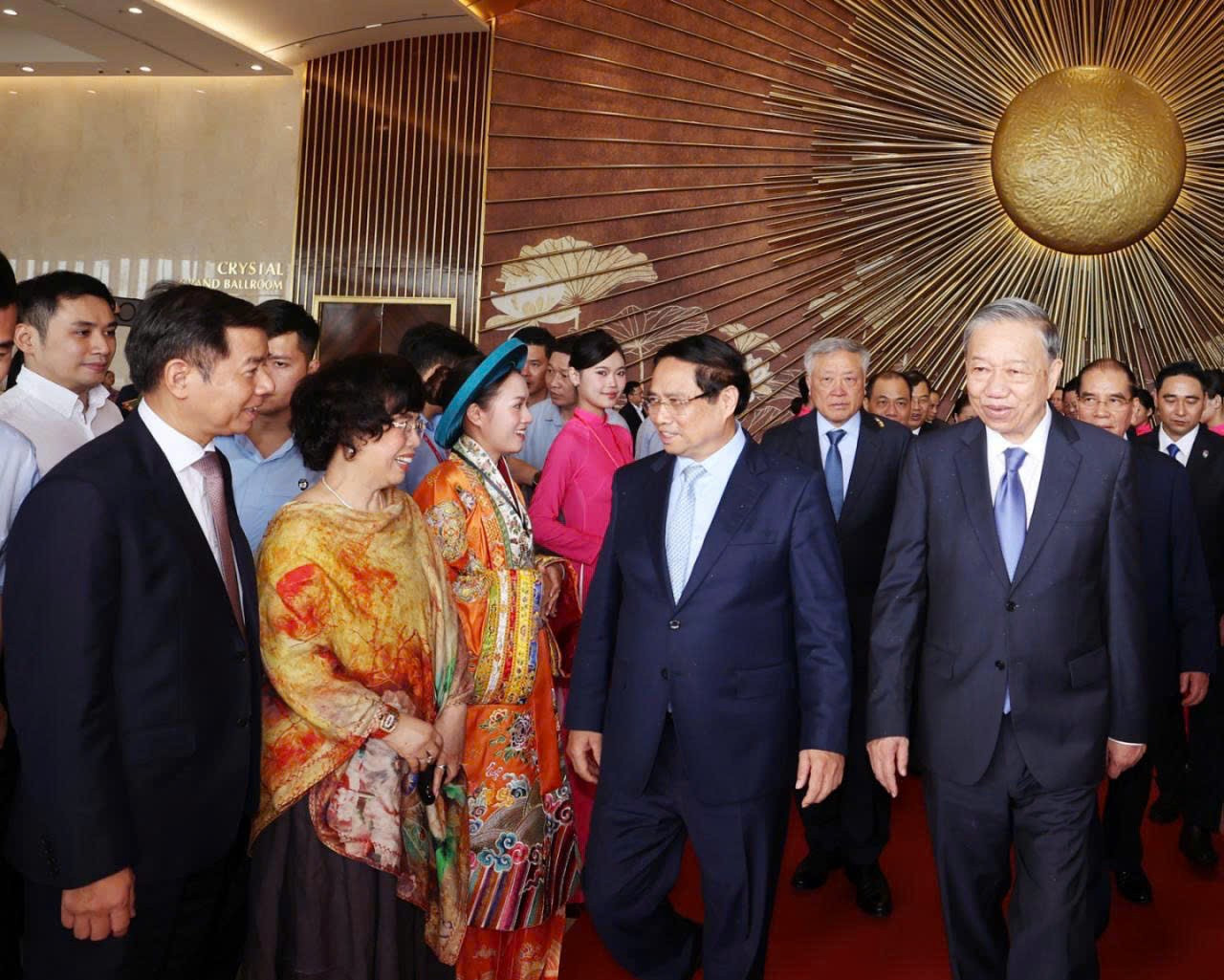 Lãnh đạo Đảng Nhà nước dự Khai mạc Triển lãm 80 năm thành tựu 80 năm hành trình Độc lập-Tự do-Hạnh phúc.” (Ảnh: PV/Vietnam+)