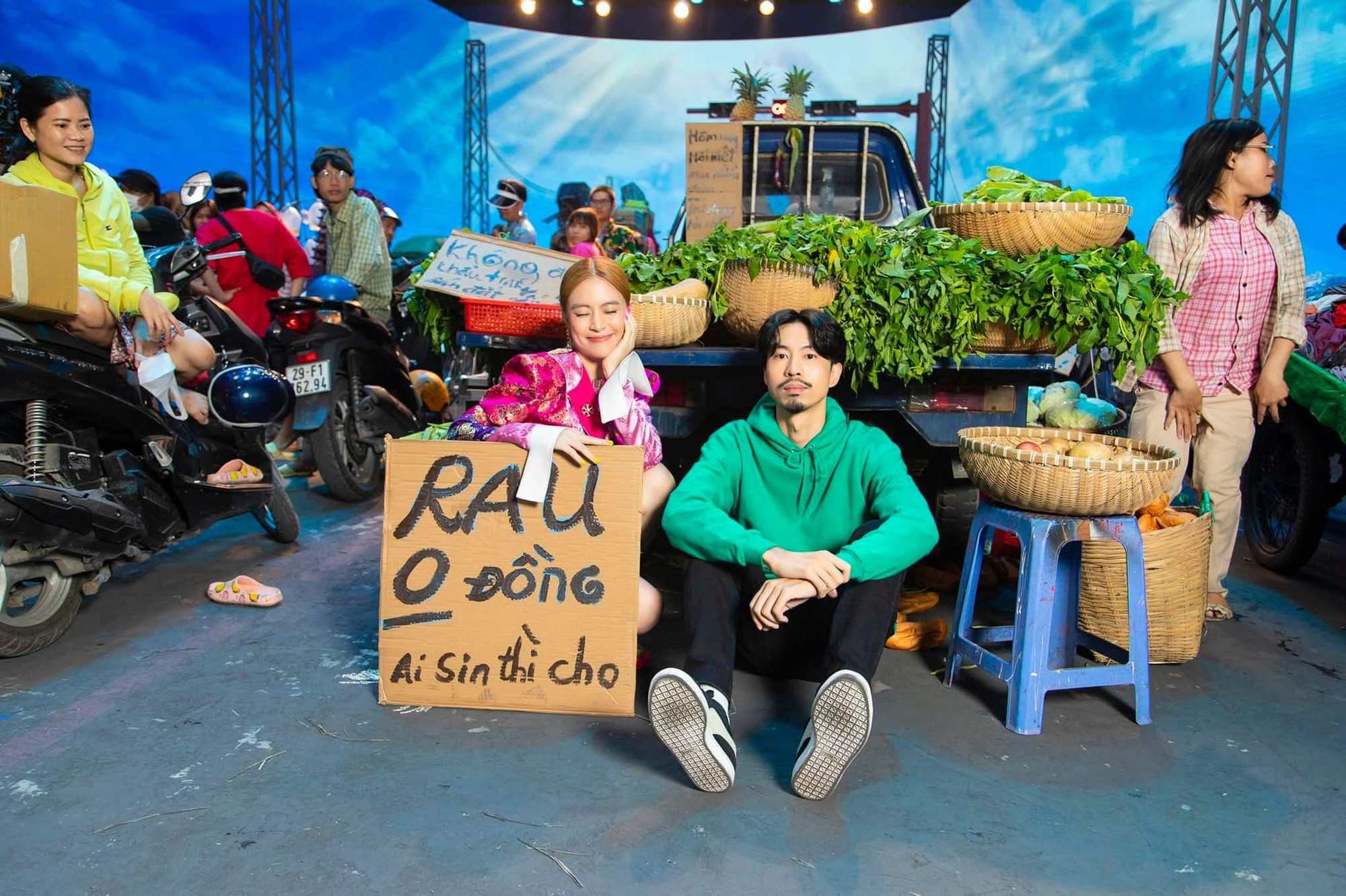 Hoang Thuy Linh y Den Vau colaboraron en la noche musical htl2.jpg