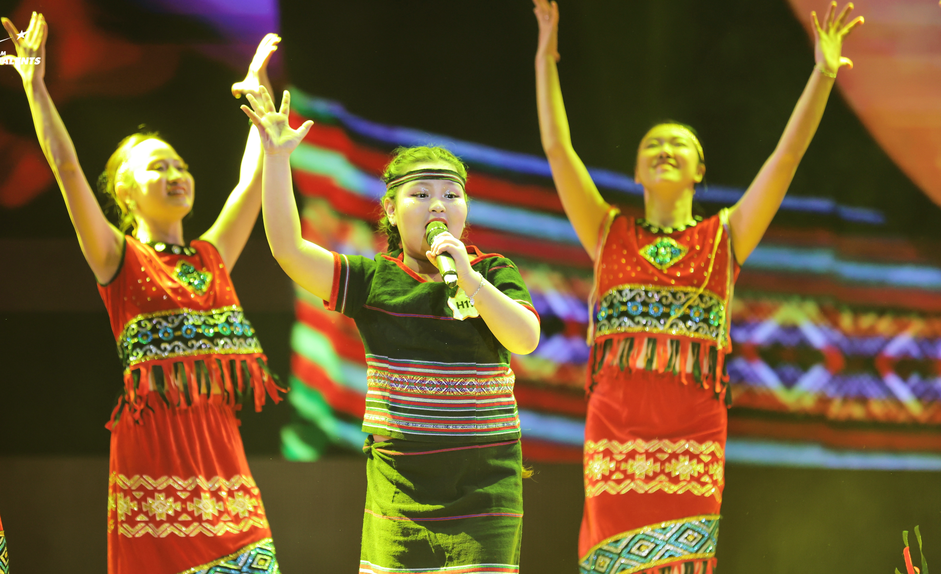 19-tran-khanh-huyen-1023.png