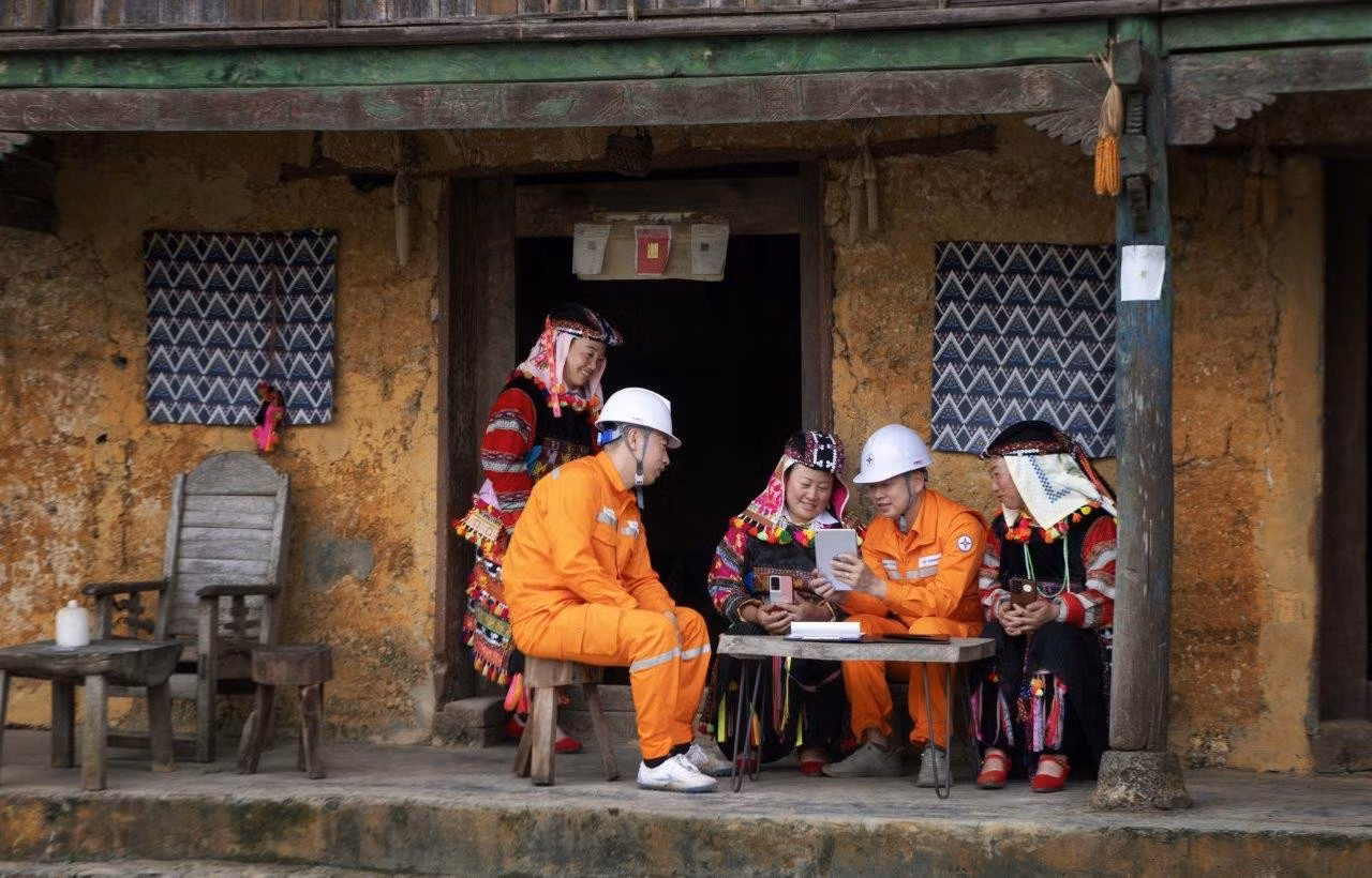 nguoi-lo-lo-cach-tra-dien-qua-app.jpg