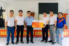 HDBank tiếp tục triển khai gói tín dụng ưu đãi đồng hành với người dân và doanh nghiệp tại 3 tỉnh Đắk Lắk, Gia Lai và Khánh Hòa khôi phục sản xuất kinh doanh, ổn định cuộc sống sau lũ. (Ảnh: Vietnam+)