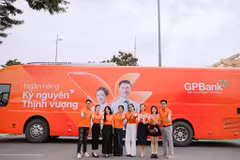 GPBank mở hành trình kết nối cộng đồng, đưa thương hiệu mới đến gần người dân. (Ảnh: Vietnam+)