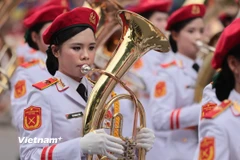 Khối nữ quân nhạc là lực lượng đặc biệt có nhiệm vụ biểu diễn nghệ thuật, gìn giữ và lan tỏa bản sắc quân đội.(Ảnh: Hoài Nam/Vietnam+)