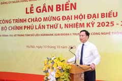 Ông Lại Xuân Lâm, Phó Bí thư Đảng ủy Chính phủ phát biểu chỉ đạo tại Lễ gắn biển công trình Trụ sở Trung tâm dữ liệu Agribank chào mừng Đại hội đại biểu Đảng bộ Chính phủ lần thứ I, nhiệm kỳ 2025-2030. (Ảnh: Vietnam+)