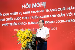Đồng chí Tô Huy Vũ - Bí thư Đảng ủy, Chủ tịch Hội đồng thành viên phát biểu chỉ đạo tại Hội nghị. (Ảnh: Vietnam+)