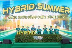 Đại diện Lãnh đạo BIDV và khách mời khởi động chiến dịch Hybrid Summer và giải chạy BIDV Run - Vì cuộc sống Xanh 2026. (Ảnh: Vietnam+)