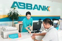 ABBANK tiếp sức hỗ trợ khách hàng nhanh chóng phục hồi sau bão với mức giảm lãi suất lên đến 2,8%/năm dành cho khách hàng cá nhân, và hỗ trợ tới 1,5%/năm dành cho khách hàng doanh nghiệp vừa và nhỏ. (Ảnh: Vietnam+)