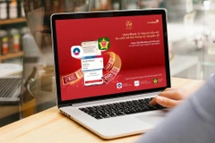 Nhận quà từ Chính phủ – Niềm vui nhân đôi cùng VietinBank. (Ảnh: Vietnam+)