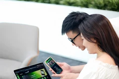 Vietcombank phát hành chứng chỉ tiền gửi trực tuyến, lãi suất hấp dẫn. (Ảnh: Vietnam+)