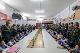 Các đối tượng bị bắt giữ tại Cơ quan Công an Thành phố Hồ Chí Minh (Ảnh do Công anThành phố Hồ Chí Minh cung cấp).