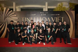 Ekip làm nên thành công của Giải thưởng Tinh hoa Việt 2025. (Ảnh: PV/Vietnam+)