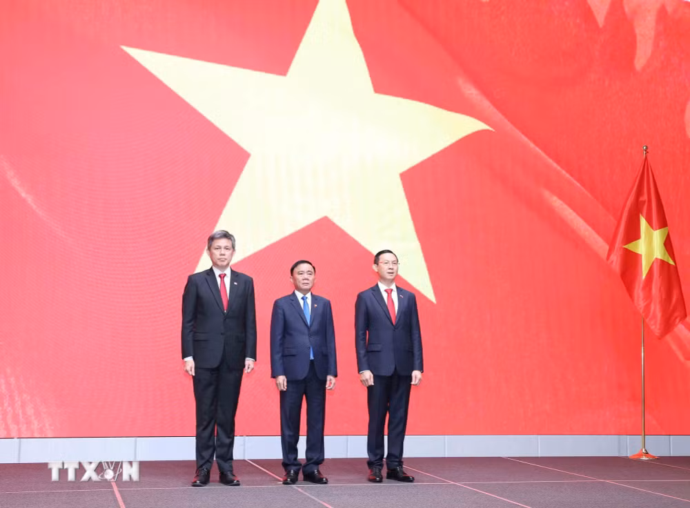 ttxvn-thuong-truc-ban-bi-thu-du-le-ky-niem-81-nam-quoc-khanh-viet-nam-tai-singapore-8978739-7.jpg