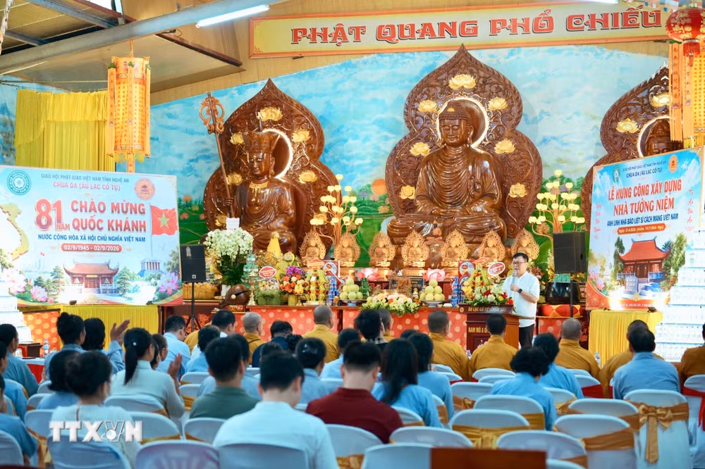 ttxvn-le-hung-cong-xay-dung-nha-tuong-niem-liet-si-nha-bao-tai-nghe-an-8994925-2.jpg