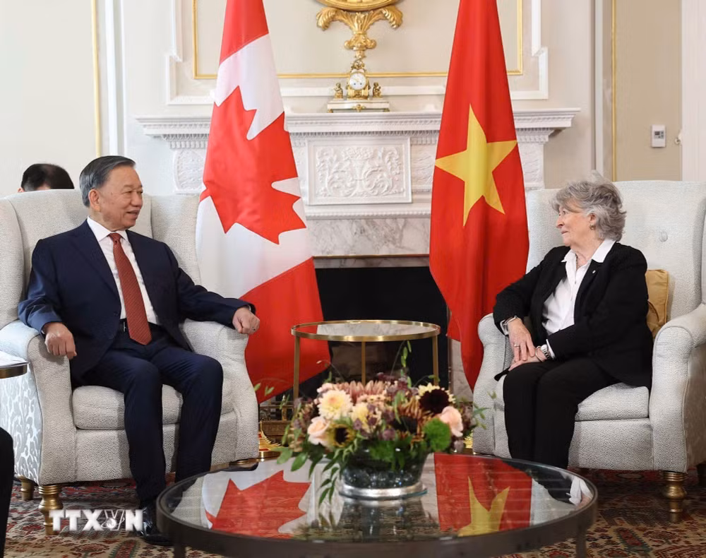 ttxvn_le-don-tong-bi-thu-chu-tich-nuoc-to-lam-tham-cap-nha-nuoc-toi-canada-9047793-29.jpg