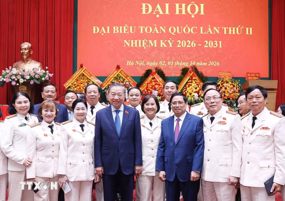 Tổng Bí thư, Chủ tịch nước Tô Lâm và các đại biểu tham dự Đại hội toàn quốc lần thứ II Hội Cựu Công an nhân dân Việt Nam. (Ảnh: Thống Nhất/TTXVN)