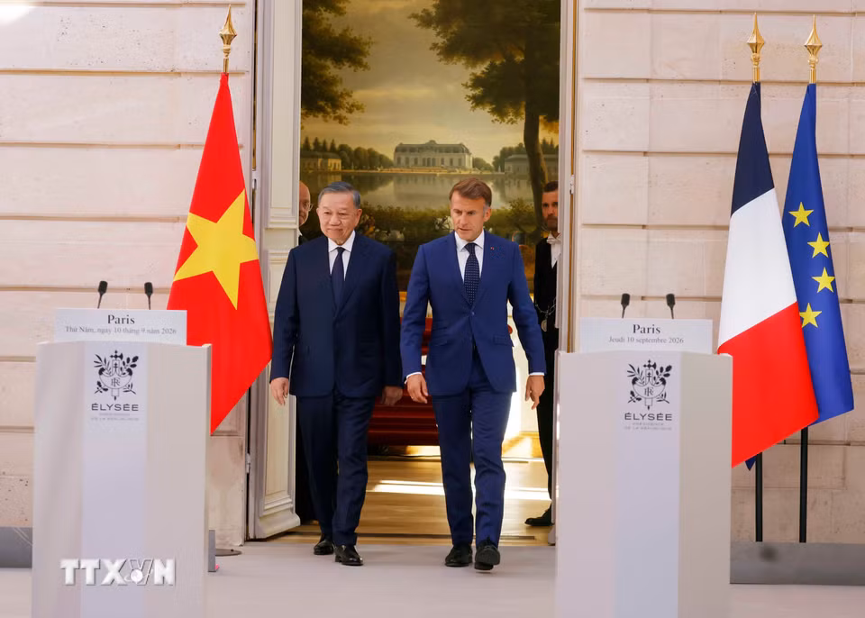 Tổng Bí thư, Chủ tịch nước Tô Lâm và Tổng thống Pháp Emmanuel Macron dự gặp gỡ báo chí. (Ảnh: Thống Nhất/TTXVN)