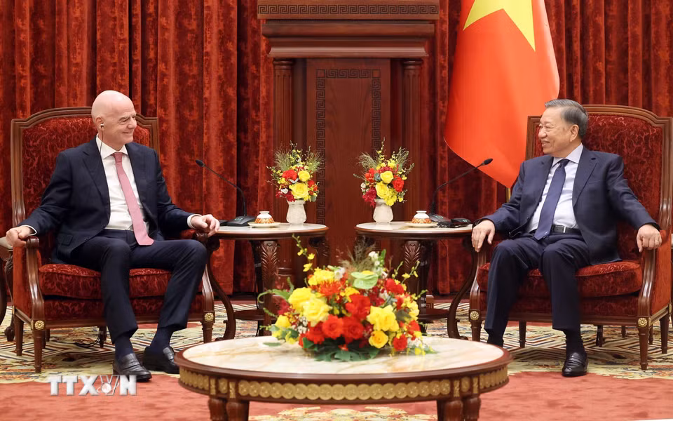 Tổng Bí thư, Chủ tịch nước Tô Lâm tiếp Chủ tịch FIFA Gianni Infantino. (Ảnh: Thống Nhất/TTXVN)