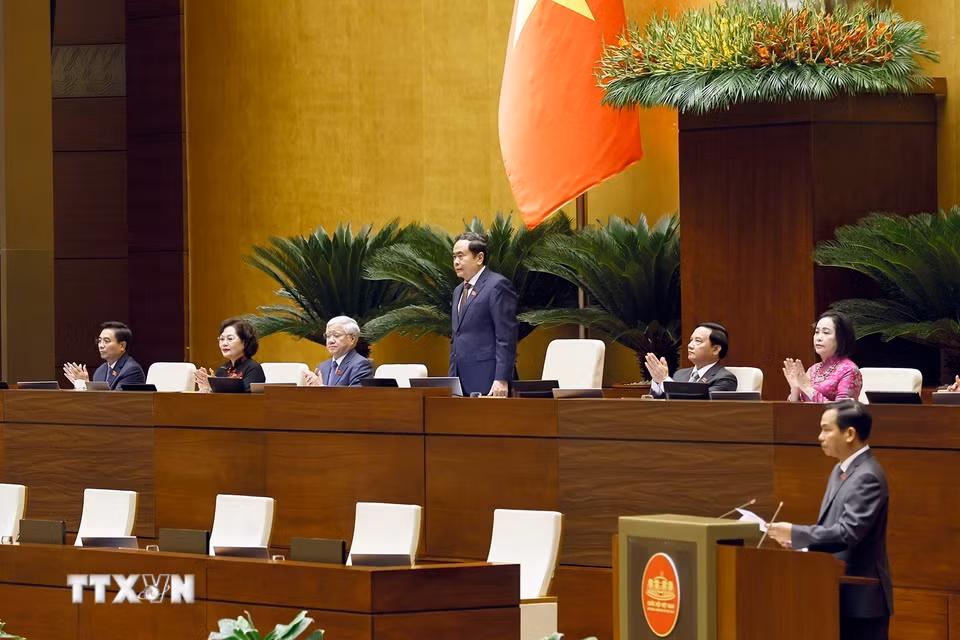 Chủ tịch Quốc hội Trần Thanh Mẫn chủ trì phiên bế mạc kỳ họp. (Ảnh: Doãn Tấn/TTXVN)