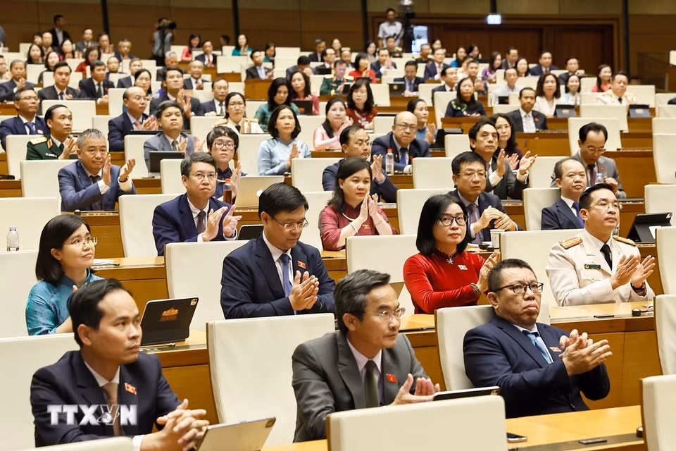 Đại biểu dự Phiên bế mạc Kỳ họp không thường lệ thứ nhất, Quốc hội khóa XVI. (Ảnh: Doãn Tấn/TTXVN)