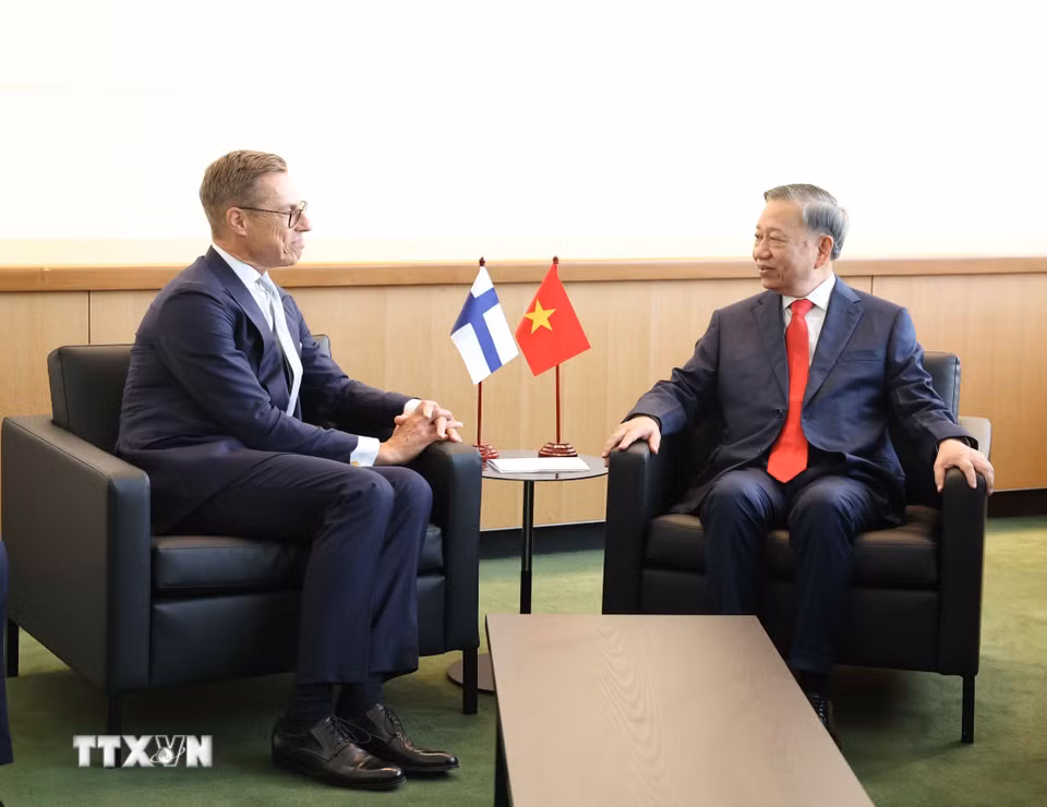 Tổng Bí thư, Chủ tịch nước Tô Lâm gặp Tổng thống Phần Lan Alexander Stubb. (Ảnh: Thống Nhất/TTXVN)
