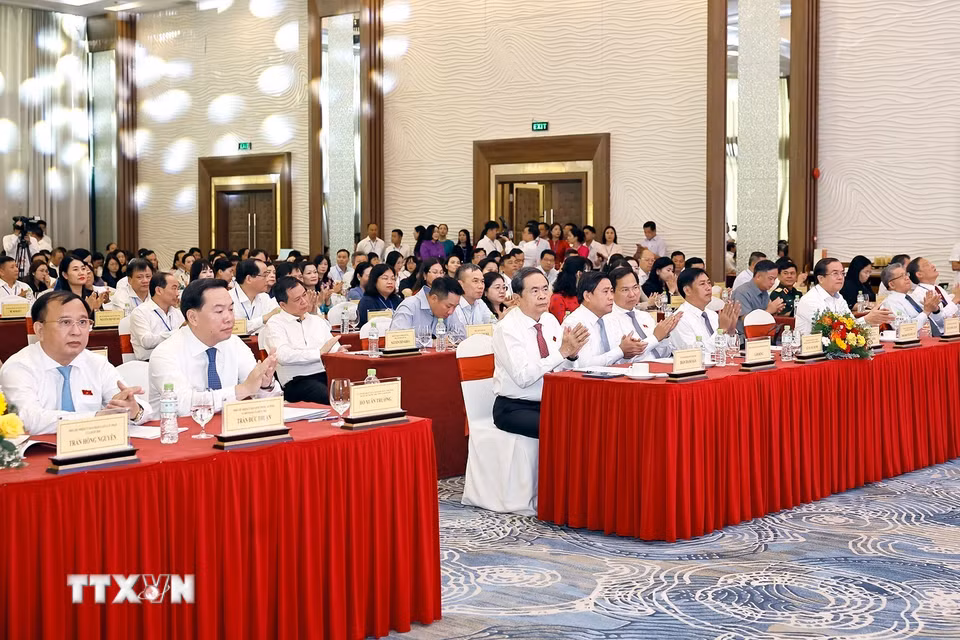 Chủ tịch Quốc hội Trần Thanh Mẫn và đại biểu dự Hội nghị Cộng tác viên toàn quốc Báo Đại biểu Nhân dân 2026. (Ảnh: Doãn Tấn/TTXVN)