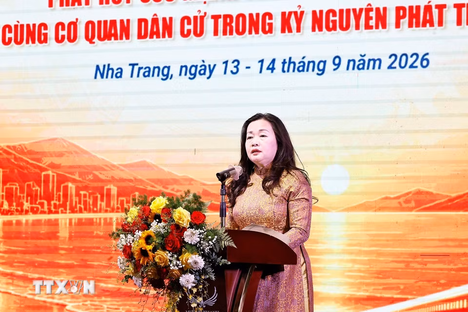 Tổng Biên tập Báo Đại biểu Nhân dân Phạm Thị Thanh Huyền phát biểu khai mạc Hội nghị. (Ảnh: Doãn Tấn/TTXVN)