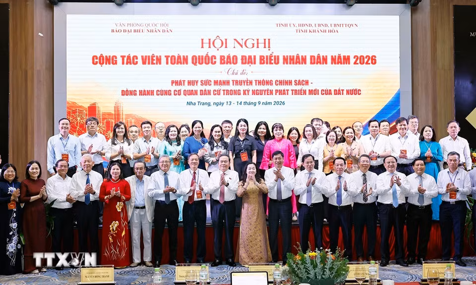 Chủ tịch Quốc hội Trần Thanh Mẫn với đại biểu dự hội nghị. (Ảnh: Doãn Tấn/TTXVN) ​