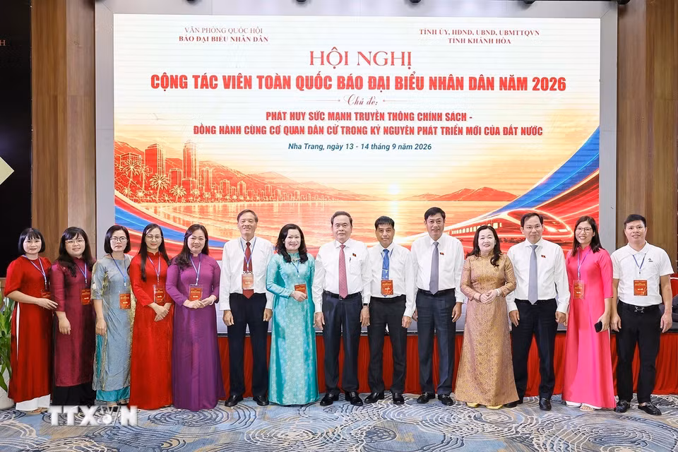 Chủ tịch Quốc hội Trần Thanh Mẫn với đại biểu dự hội nghị. (Ảnh: Doãn Tấn/TTXVN)