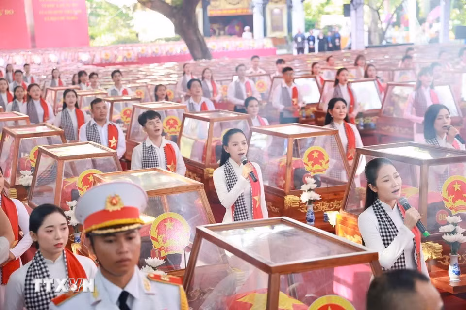 Hài cốt các Anh hùng liệt sỹ sẽ được di quách về an táng, hương khói tại Nghĩa trang liệt sỹ Thành phố Hồ Chí Minh ở phường Long Bình. (Ảnh: Mạnh Linh/TTXVN)
