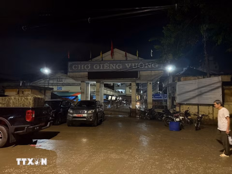 Chợ giếng Vuông, phường Kỳ Lừa, tỉnh Lạng Sơn. (Ảnh: Tiến Vĩnh/TTXVN)