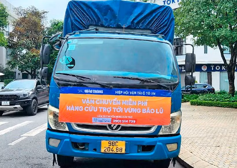 Chương trình sẽ tiếp nhận các đơn hàng có khối lượng 3,5-5-7 tấn tại các điểm cầu ở Hà Nội và vận chuyển tới vùng bị ảnh hưởng bão lũ. (Nguồn: Báo Giao thông)