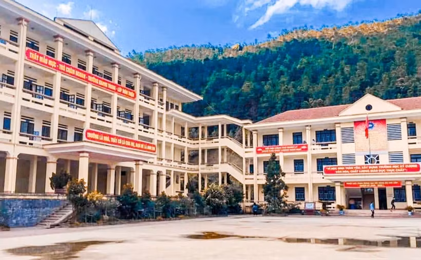 Trường Phổ thông Dân tộc nội trú Trung học cơ sở và Trung học Phổ thông thị xã Sa Pa. (Nguồn: Báo Lào Cai)