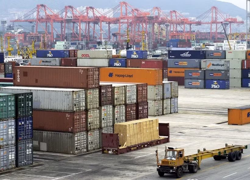 Container hàng hóa tại cảng Busan, Hàn Quốc. (Ảnh: AFP/TTXVN)
